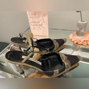 Striking Manolo heel